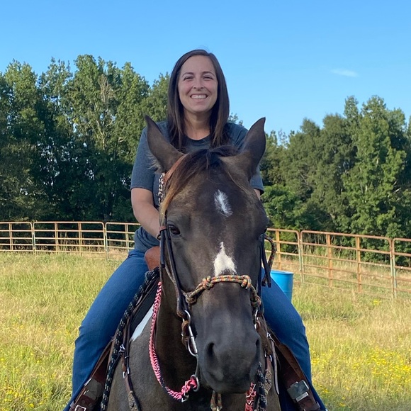 Meet your Posher, Jessica - Picture 1 of 1